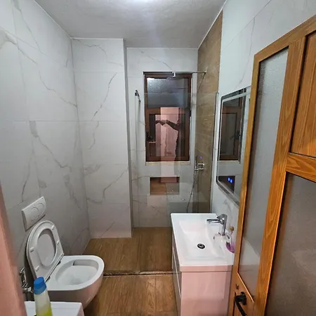 Apartment Margo Sea View Gjuricaj